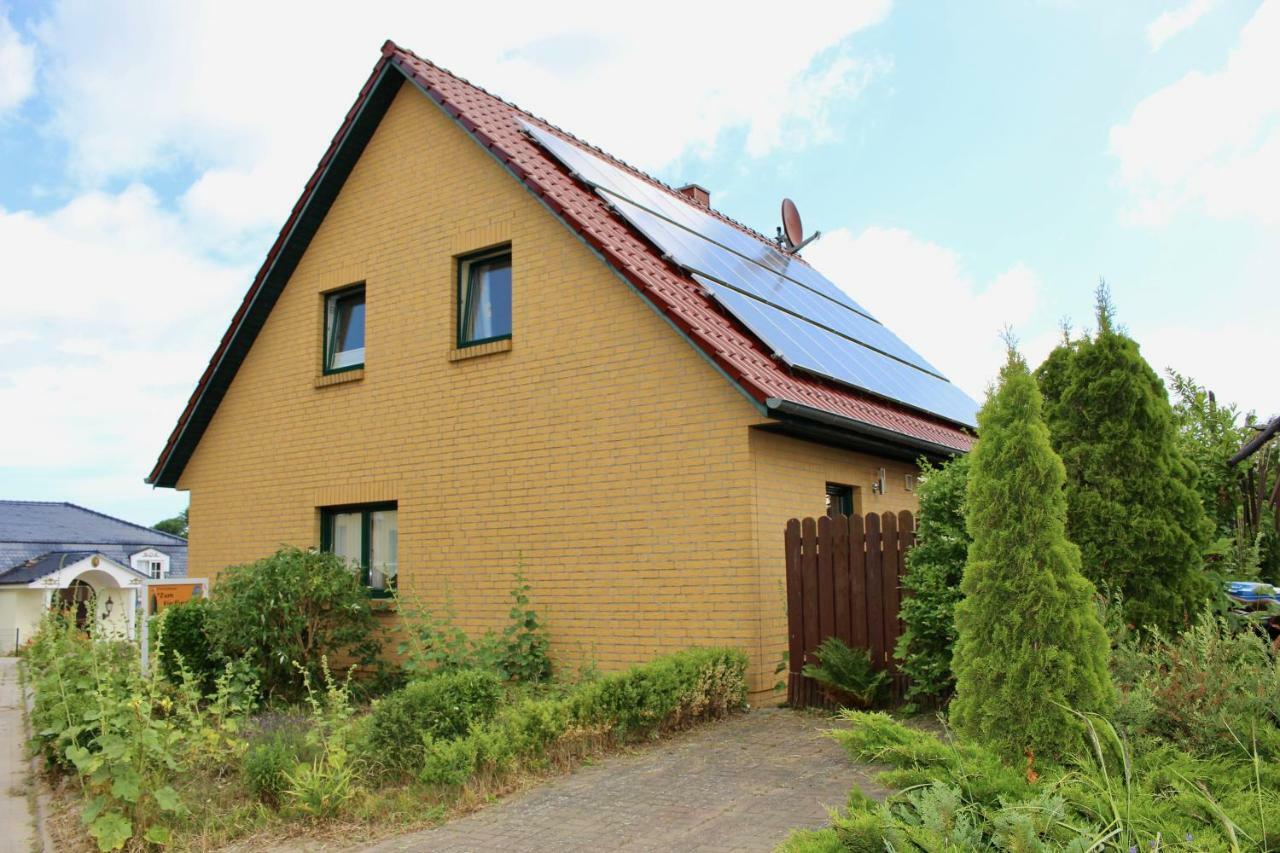 Ferienhaus Zum Findling Goehren  Εξωτερικό φωτογραφία